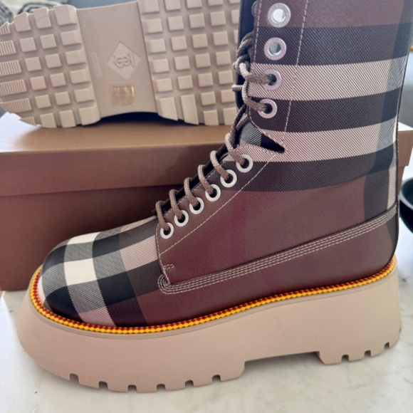 BURBERRY Mason Check Platform Canvas Ankle Boots, 11US/41EU, NWB - Picture 8 of 11